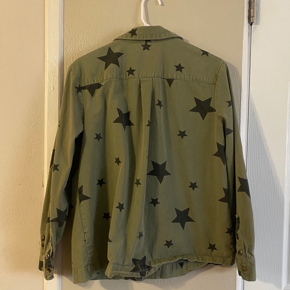 Star print button up shirt jacket - Picture 3 of 5
